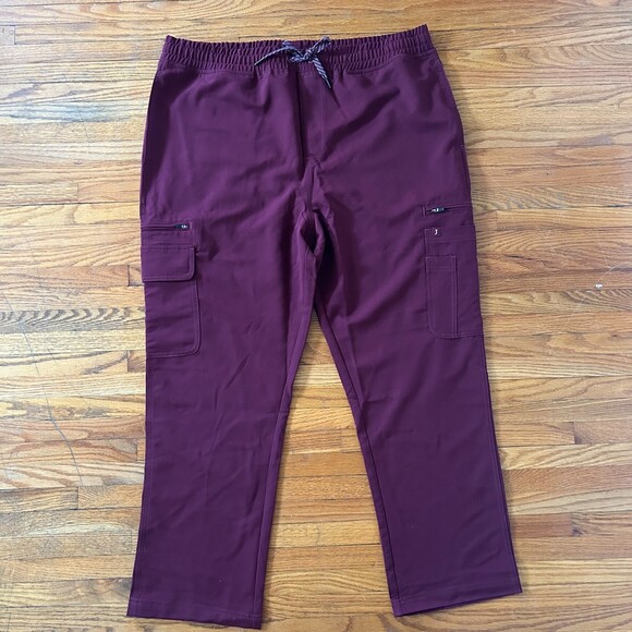 Jaanuu Men's‎ Slim Fit Scrubs Cargo Pant XL Short Maroon Nurse Doctor PA - Picture 1 of 4